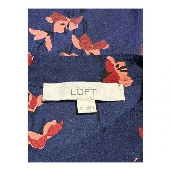 Ann Taylor Loft Women’s Small Navy Blue & Pink Floral Tank‎ Top Button Detail - Picture 4 of 7